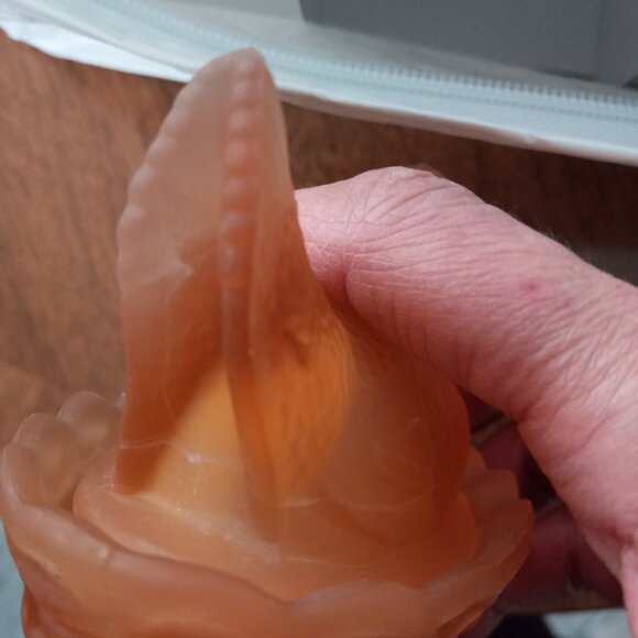 Westmoreland Mini Hen on a Nest Peach Frosted Glass - Picture 7 of 16